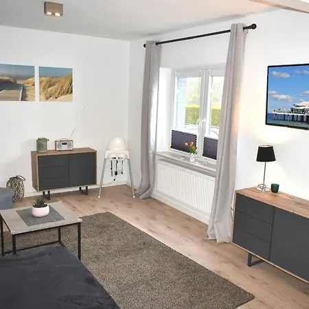 Haus Steilufer Nr 01 *